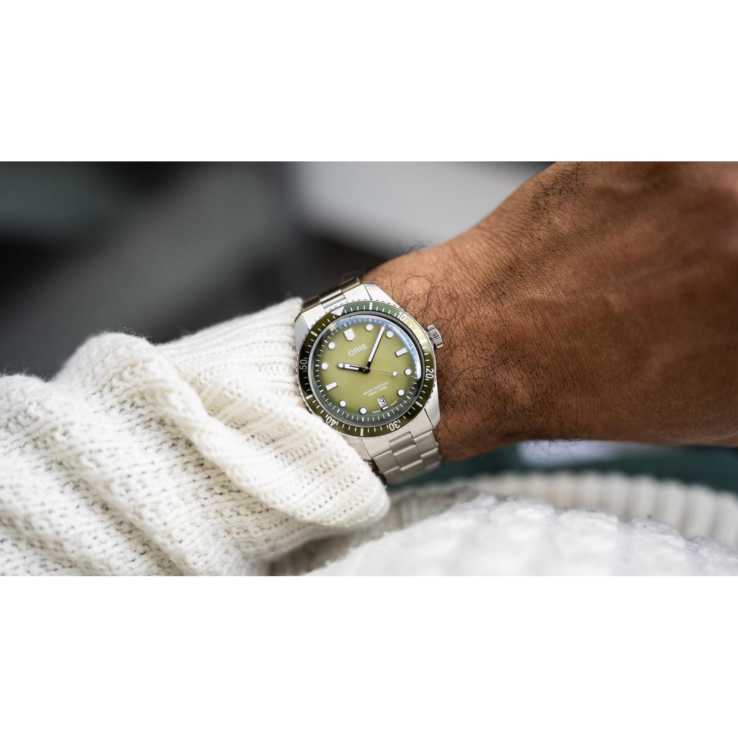 Oris - 73377074057-0782018 - Divers Sixty-Five, Date